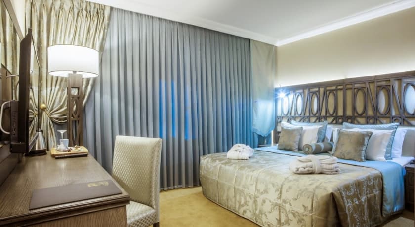 Cadence Design Hotel-14