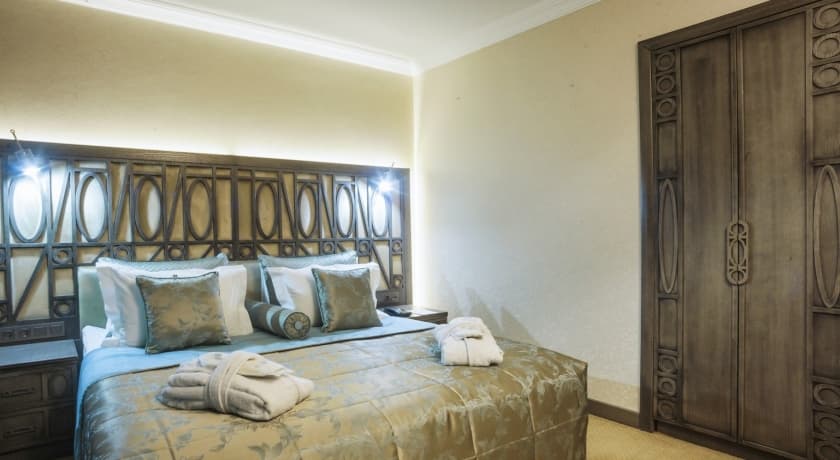 Cadence Design Hotel-16