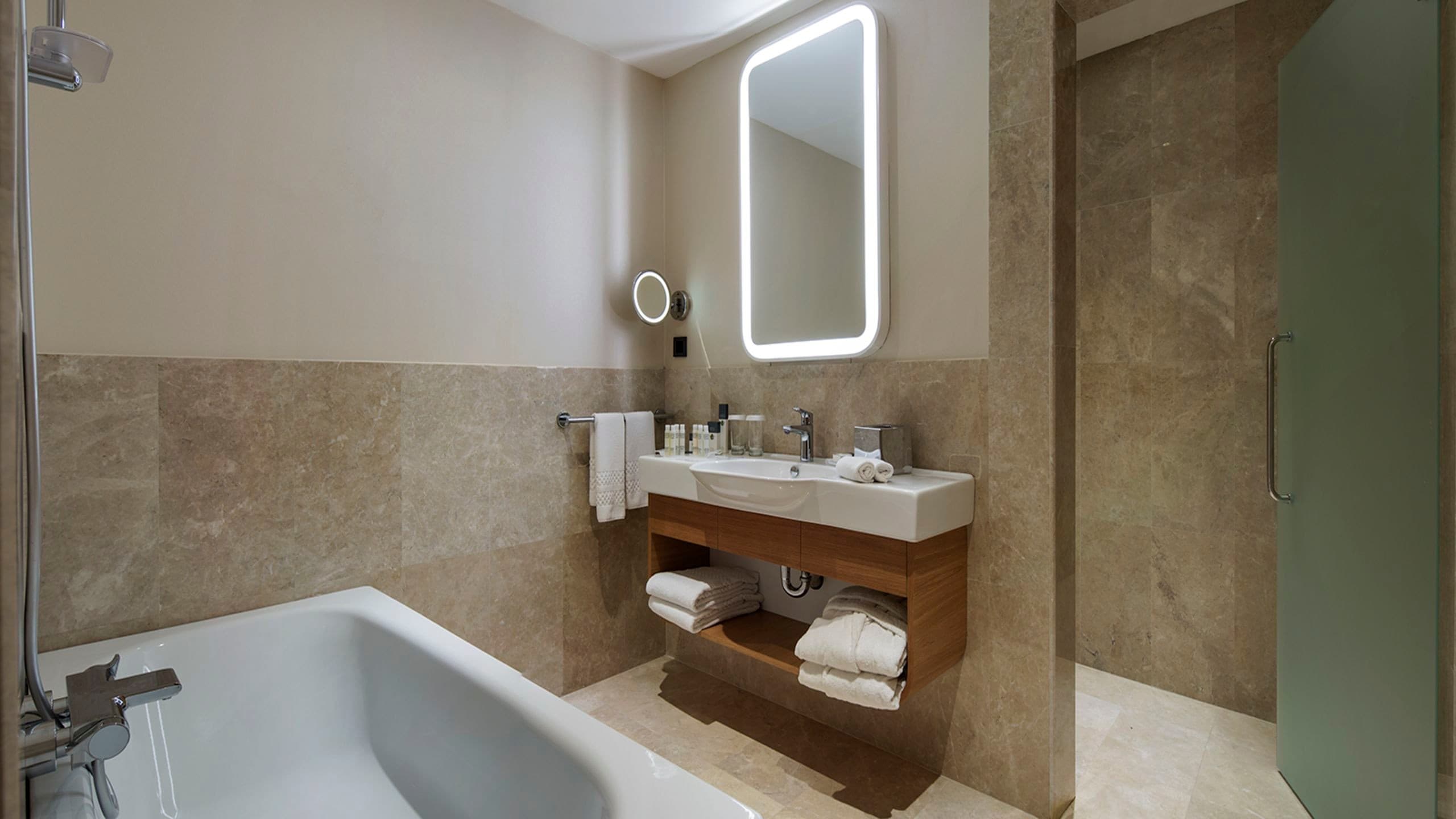 DoubleTree by Hilton İstanbul Tuzla -33
