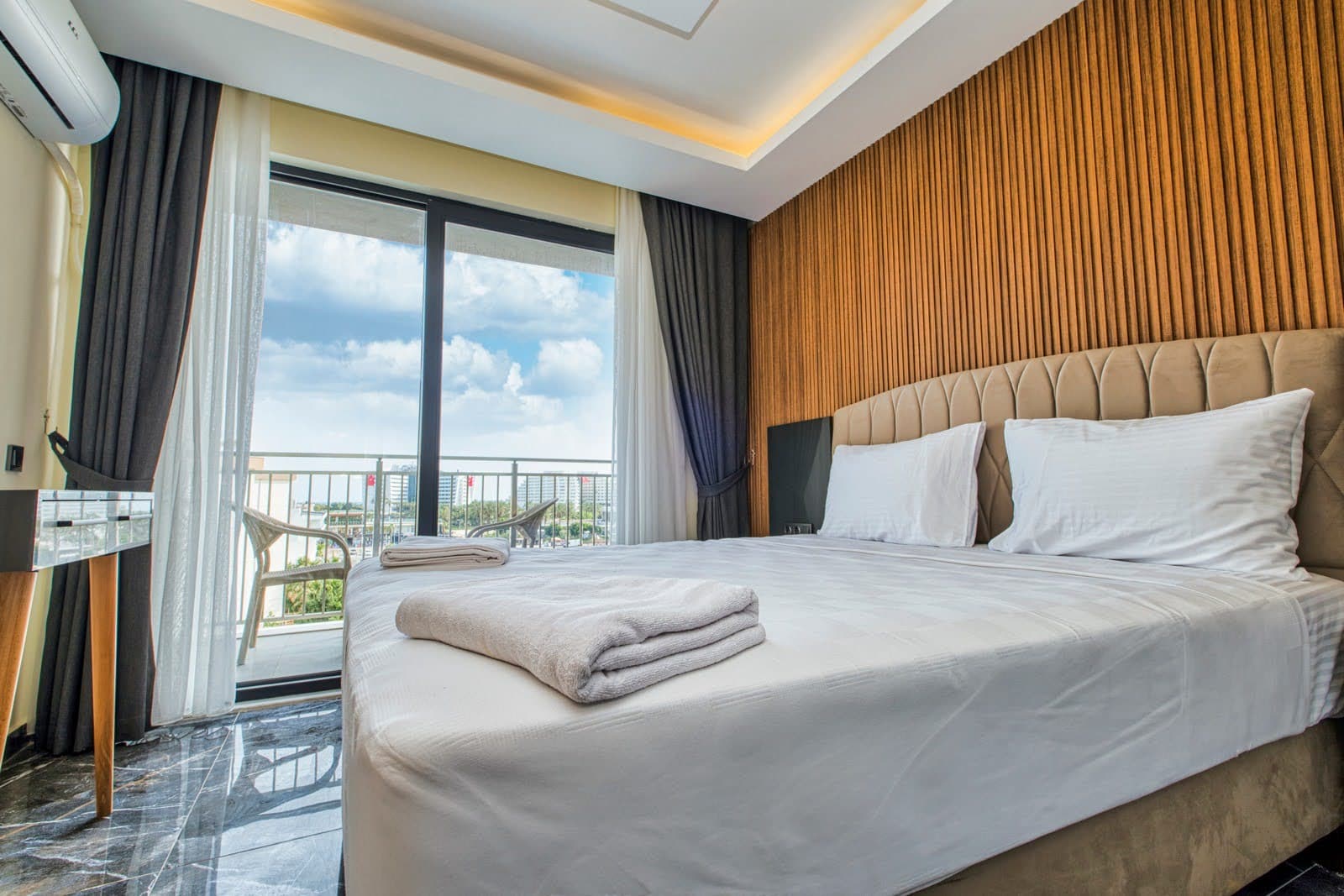 Laristone Suit Spa Hotel-52