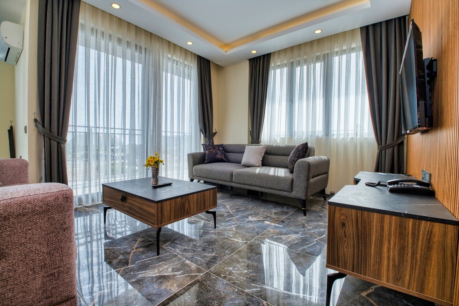 Laristone Suit Spa Hotel-65