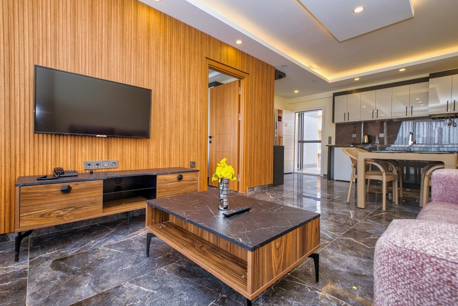 Laristone Suit Spa Hotel-59