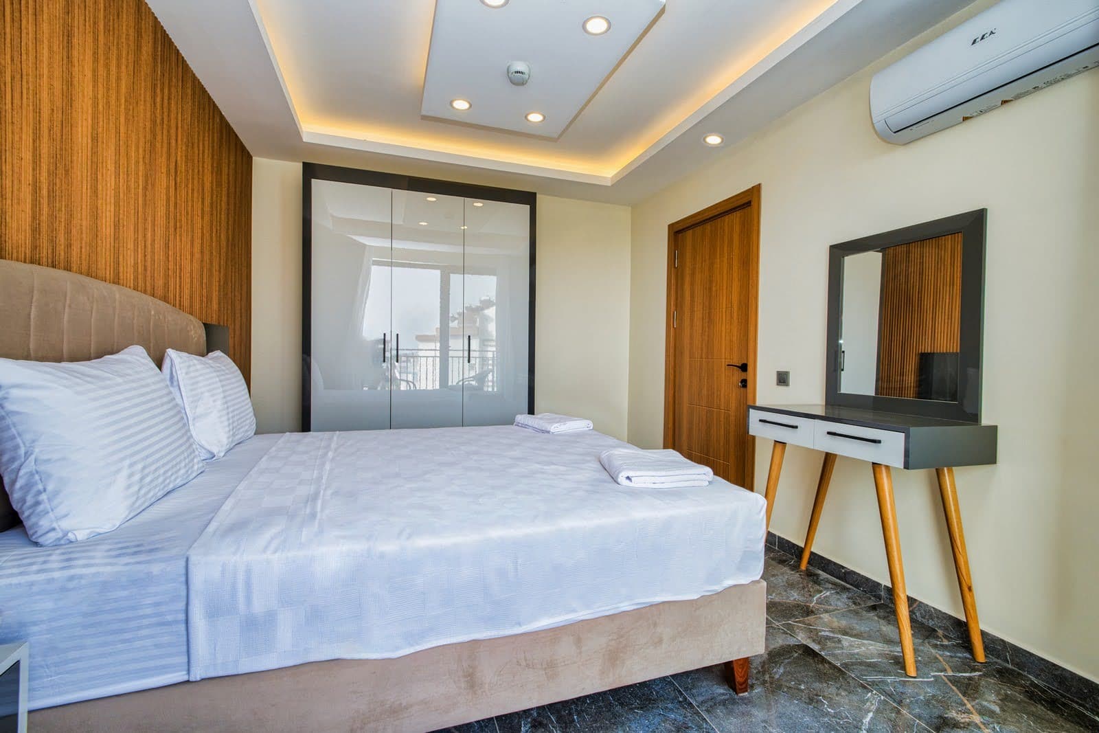 Laristone Suit Spa Hotel-49