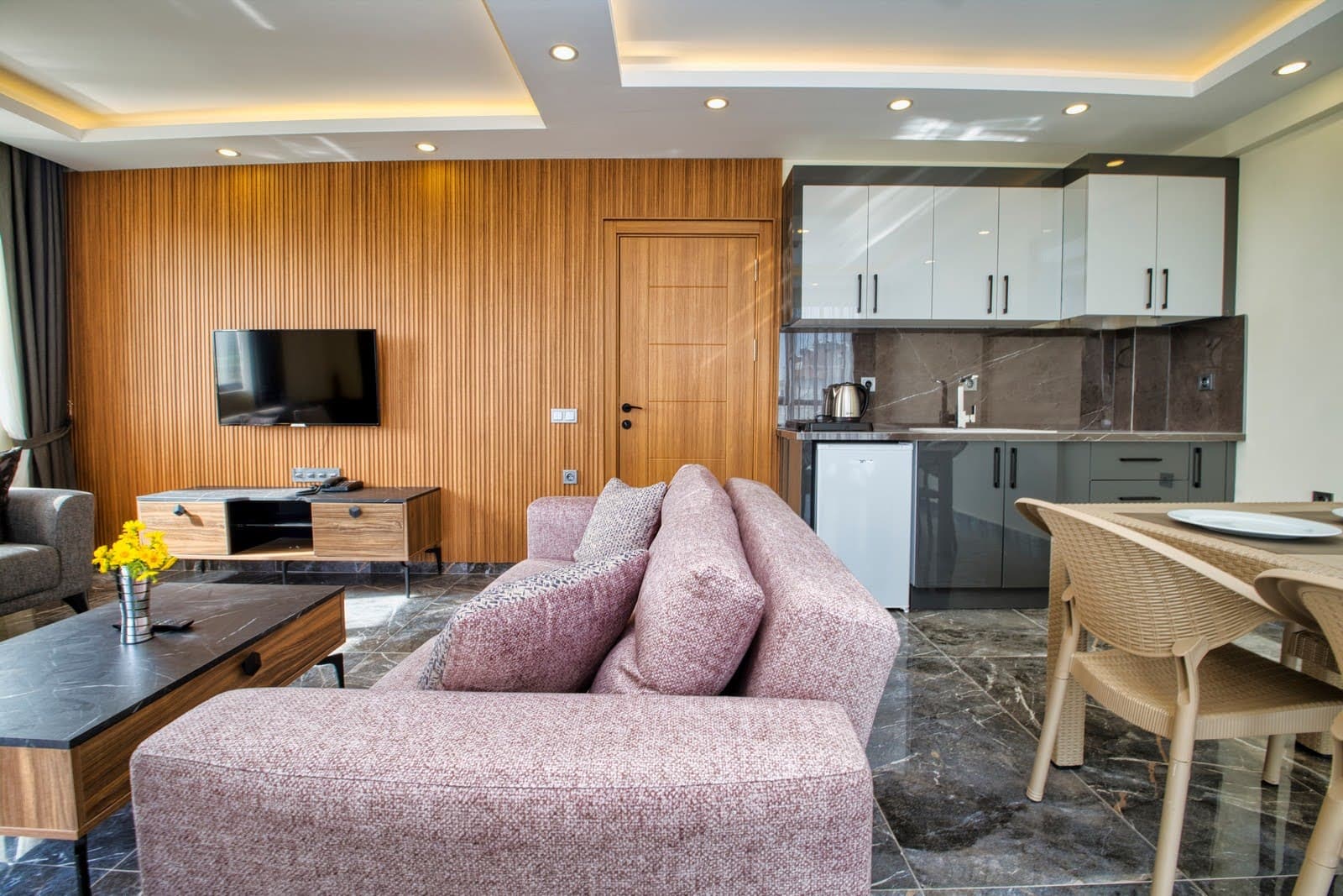 Laristone Suit Spa Hotel-82