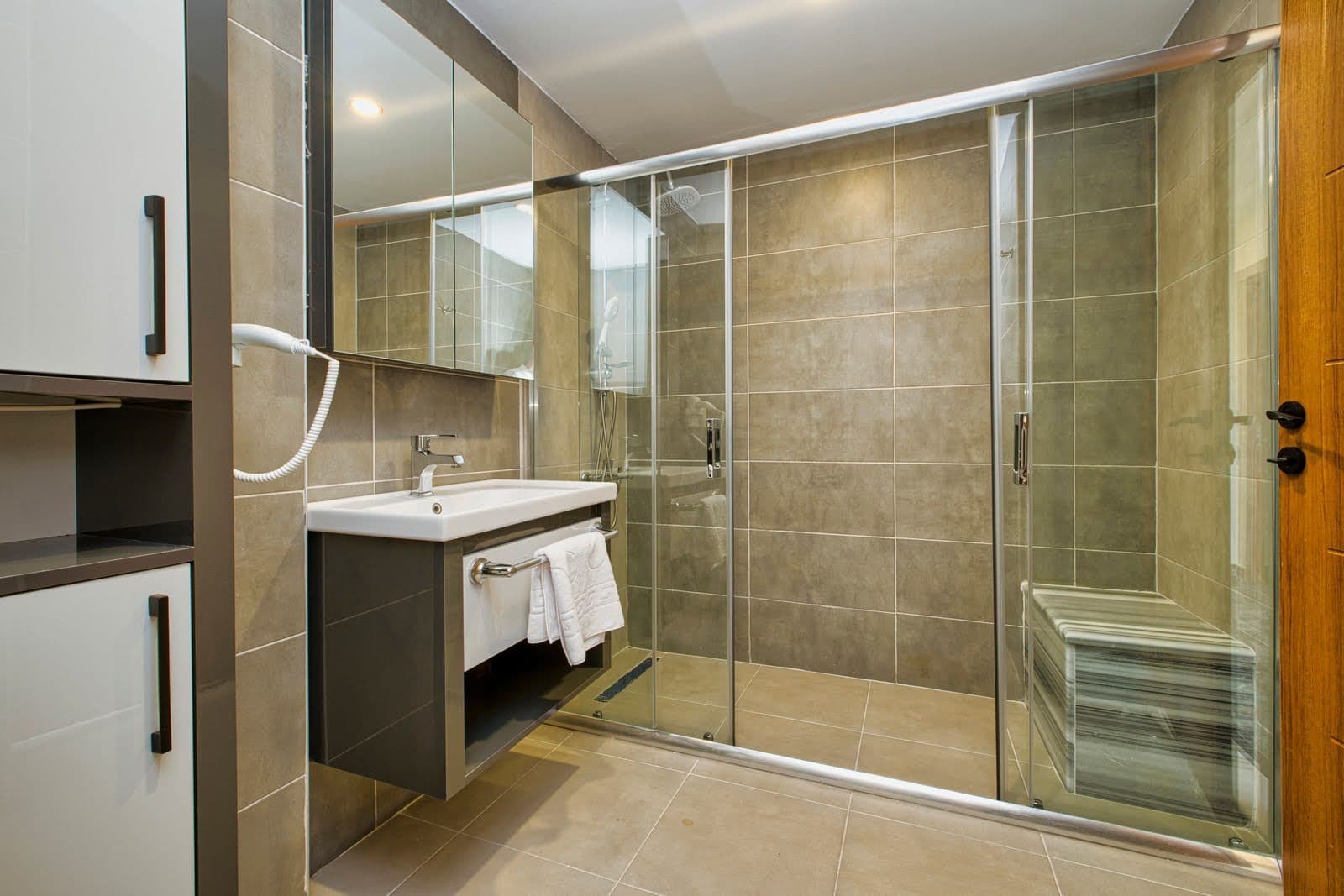 Laristone Suit Spa Hotel-77