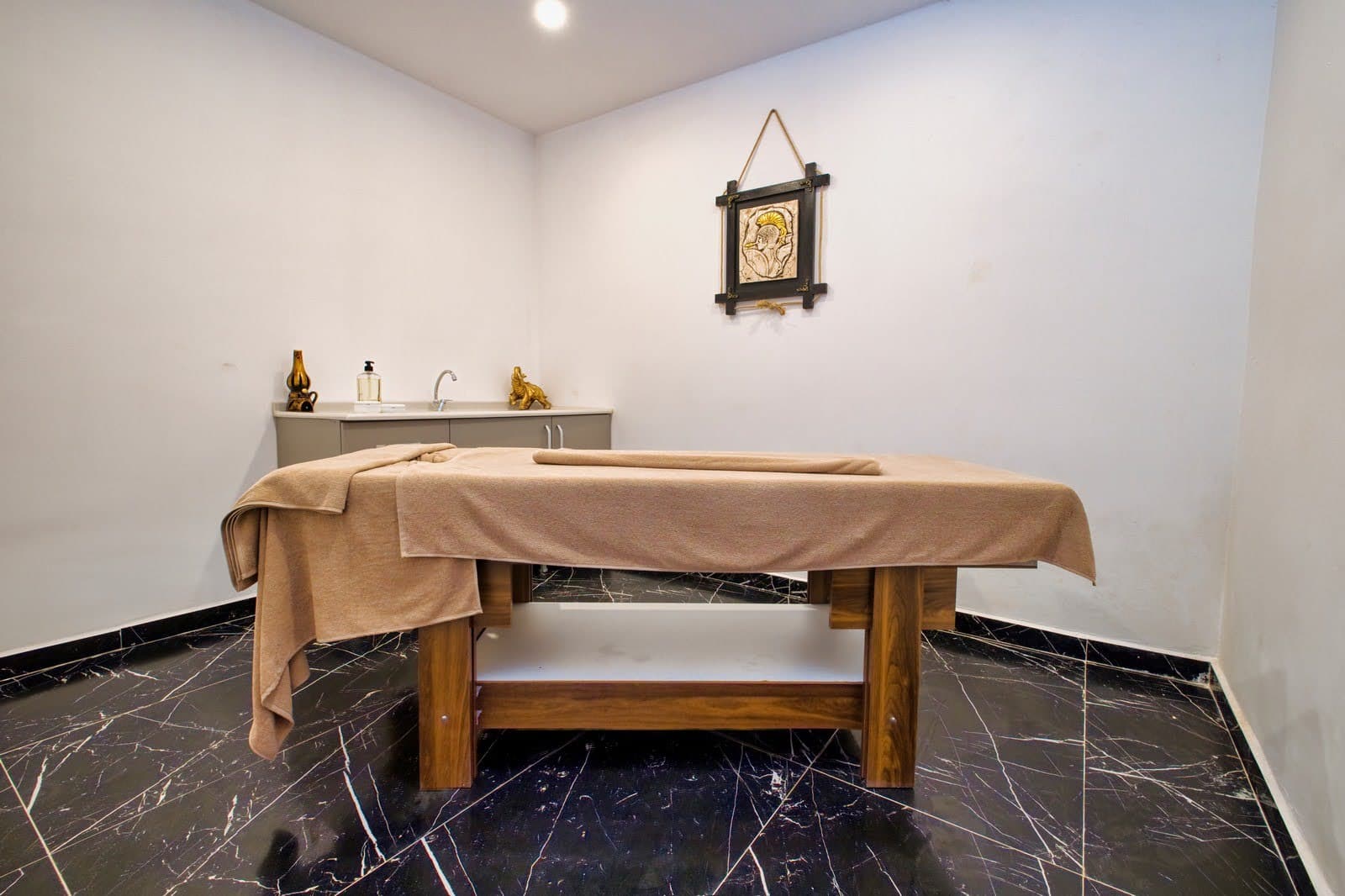 Laristone Suit Spa Hotel-105