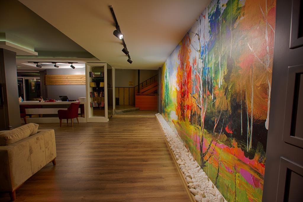 Hma Hotel & Suites-32