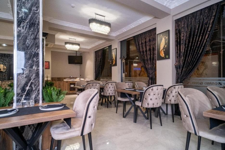 Grand Clover Hotel-10