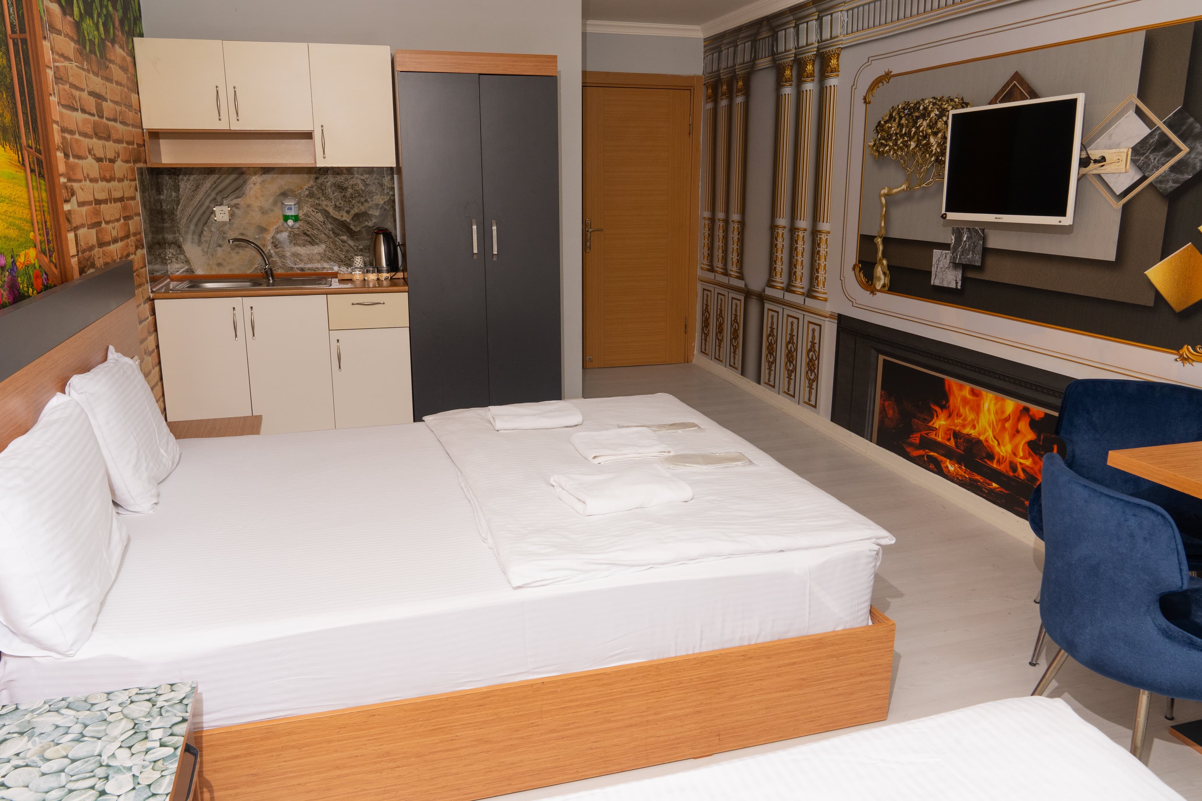 Heraldic Room Hotel -22