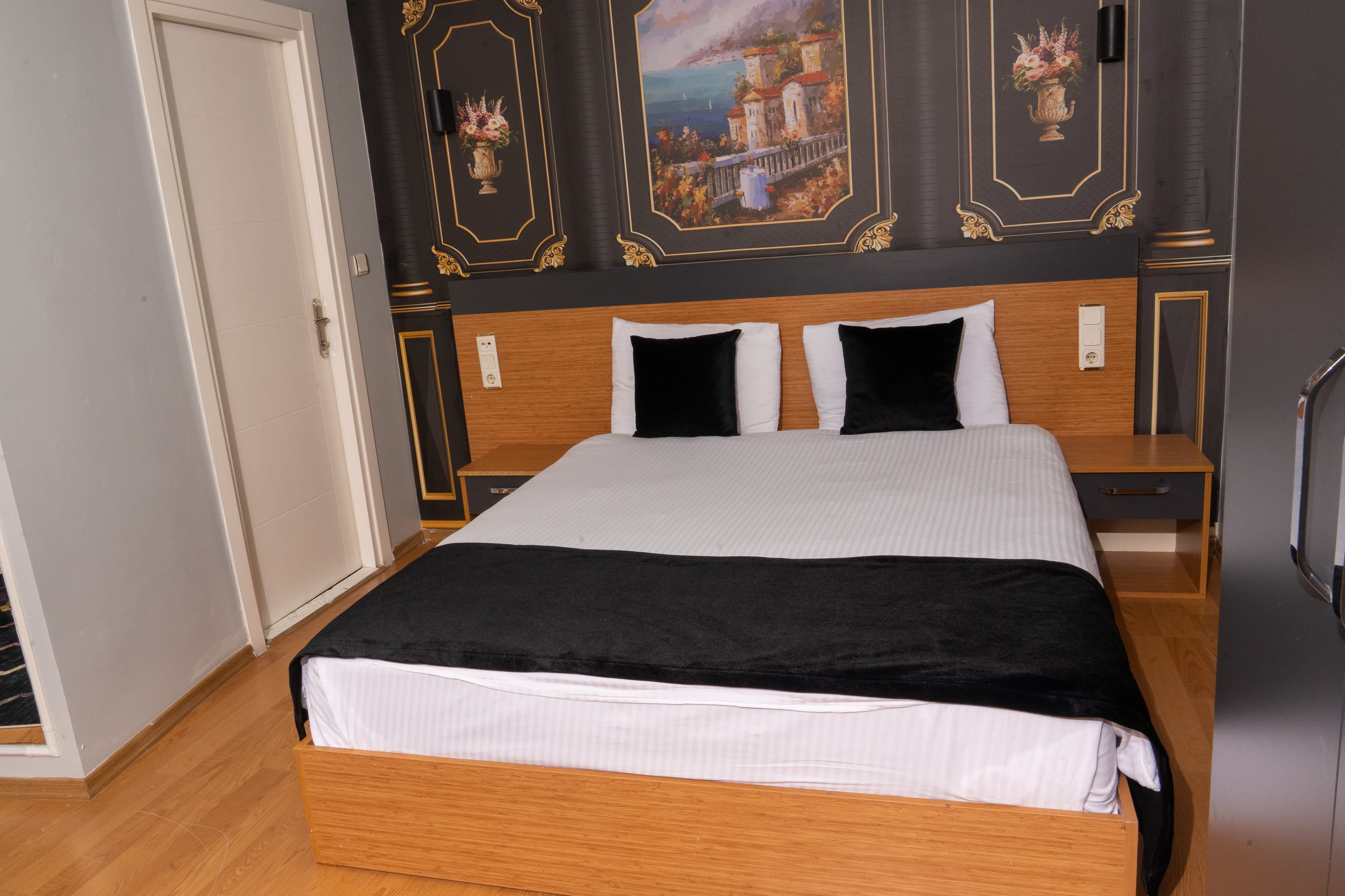 Heraldic Room Hotel -28