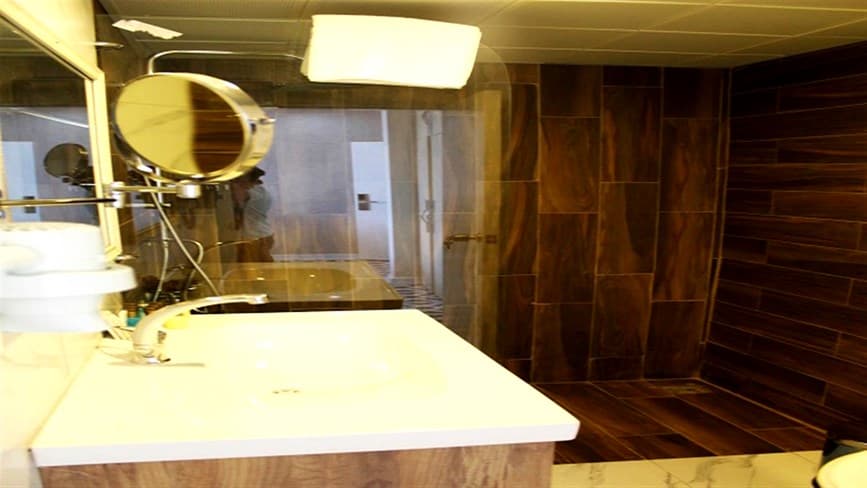 Grand Boss Suit Hotel-9