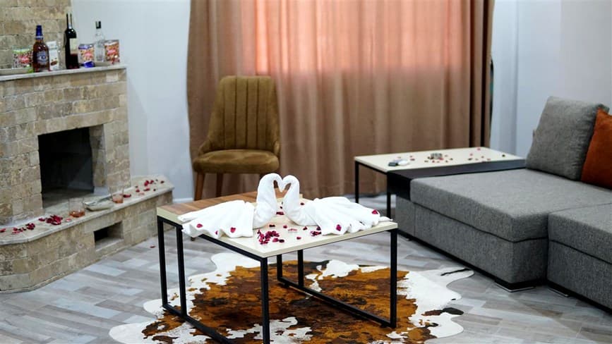 Grand Boss Suit Hotel-35