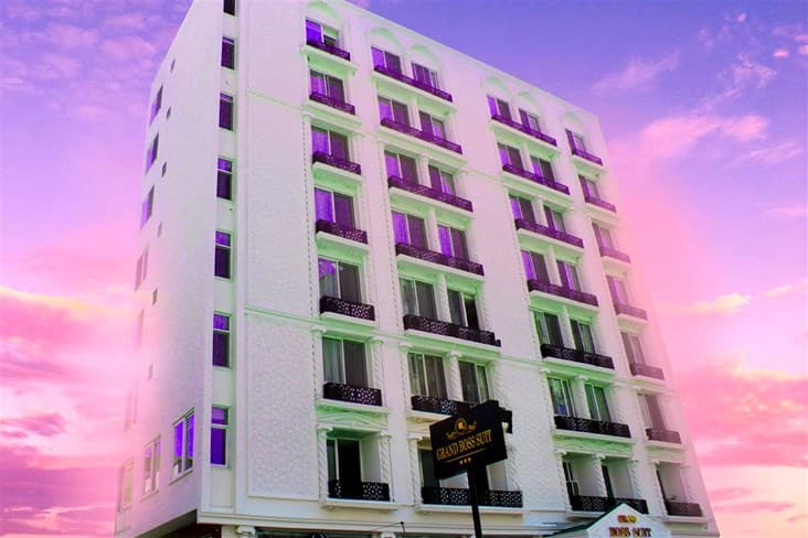 Grand Boss Suit Hotel-29