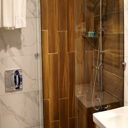 Grand Boss Suit Hotel-30