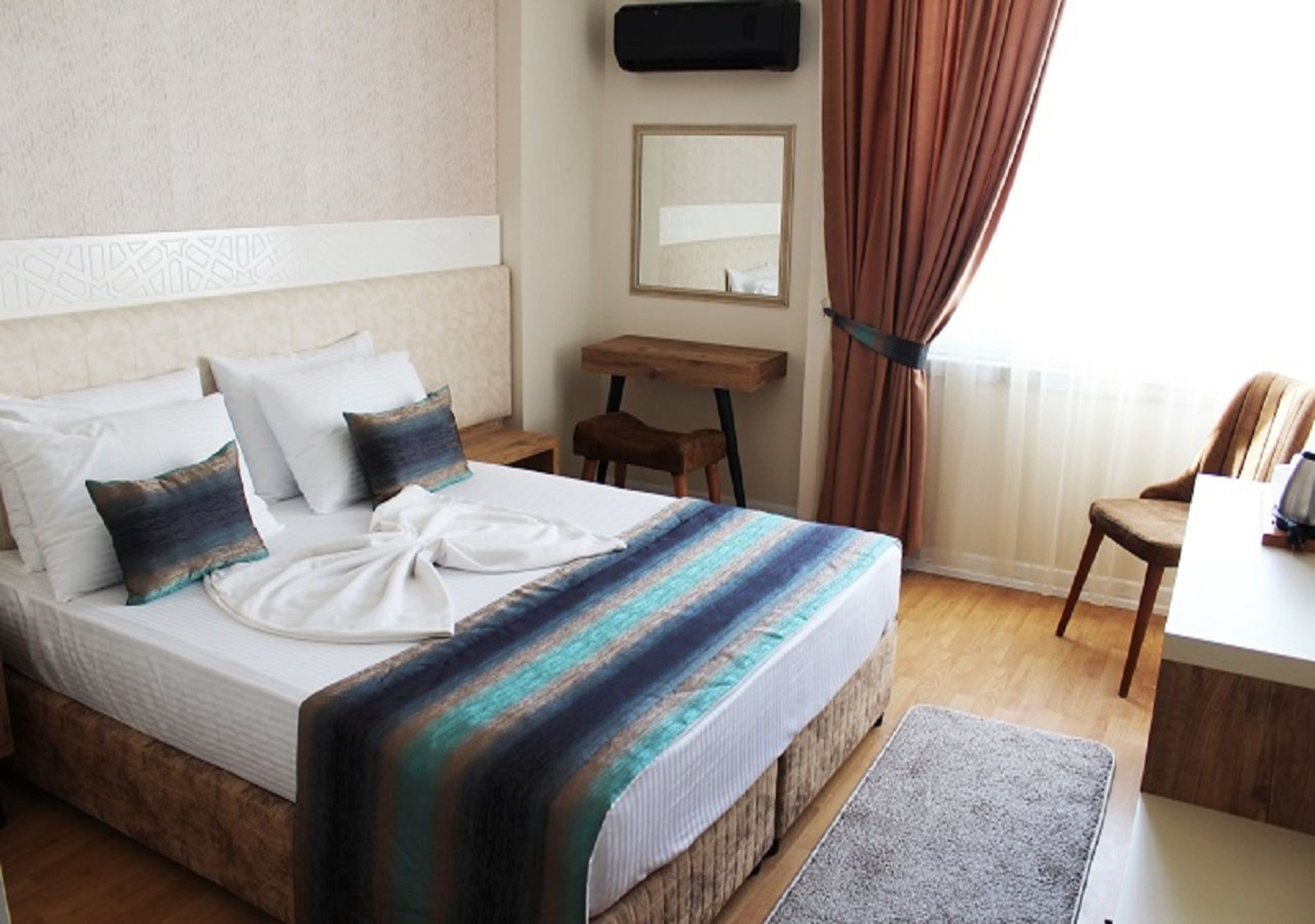 Grand Boss Suit Hotel-53