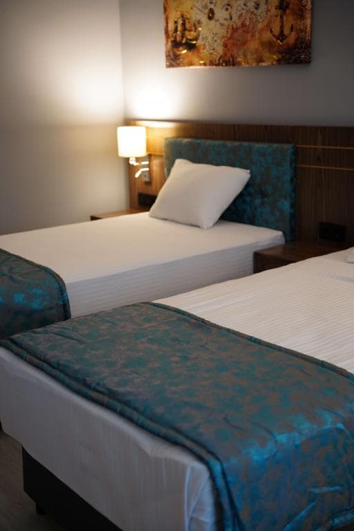 Nicer Hotel-25