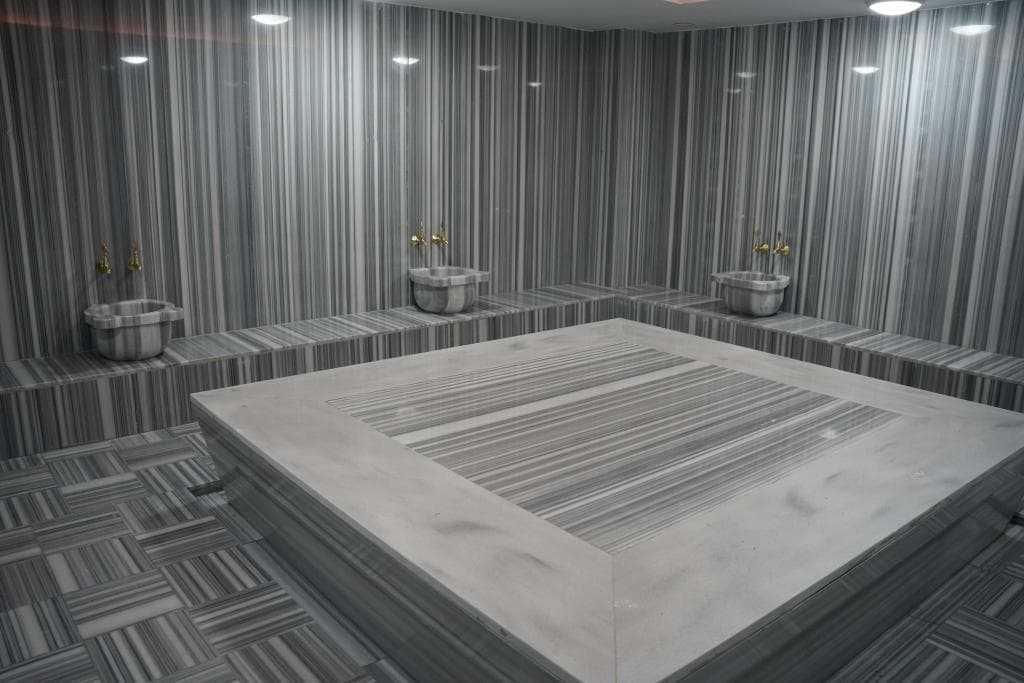Nicer Hotel-2