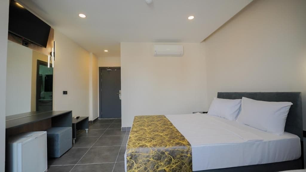 Blue Serenity Hotel +16-12