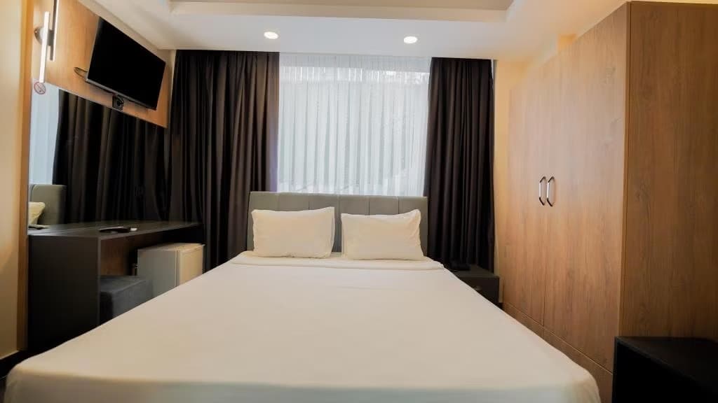 Blue Serenity Hotel +16-11