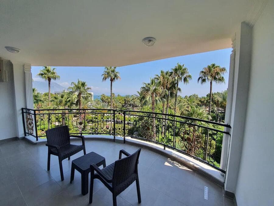 Karikatür Bi Hotel-2