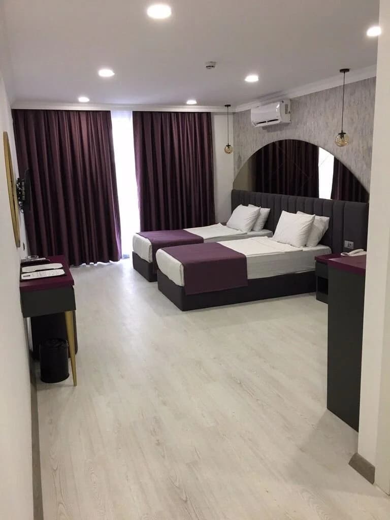 Karikatür Bi Hotel-13