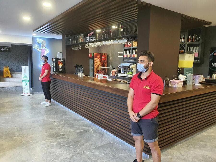 Karikatür Bi Hotel-7