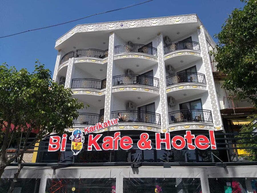 Karikatür Bi Hotel-0