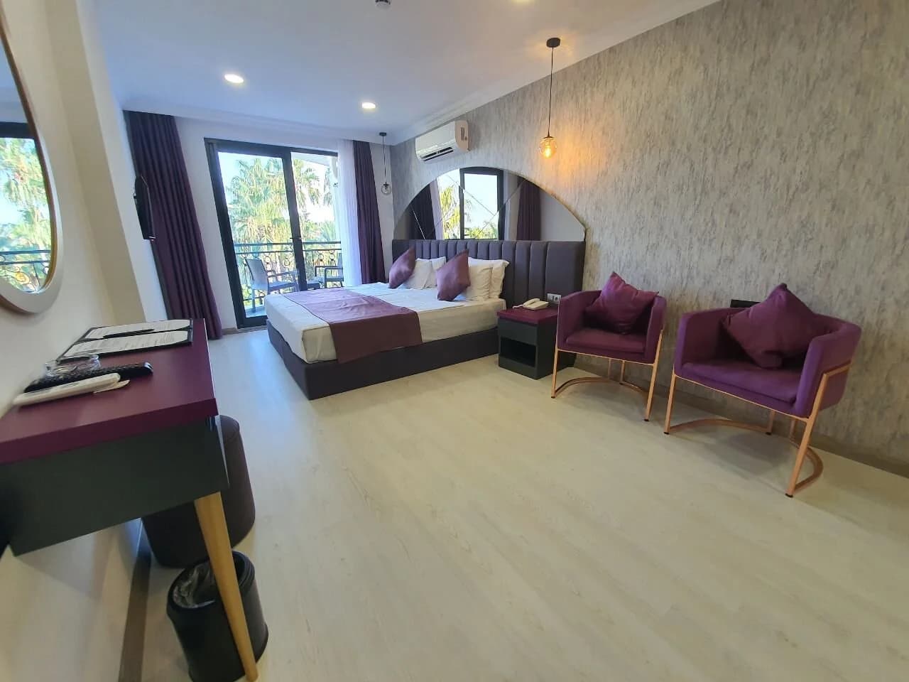 Karikatür Bi Hotel-12