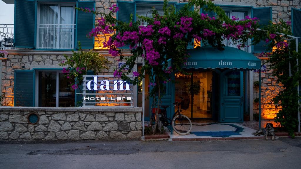 Dam Hotel Lara-6