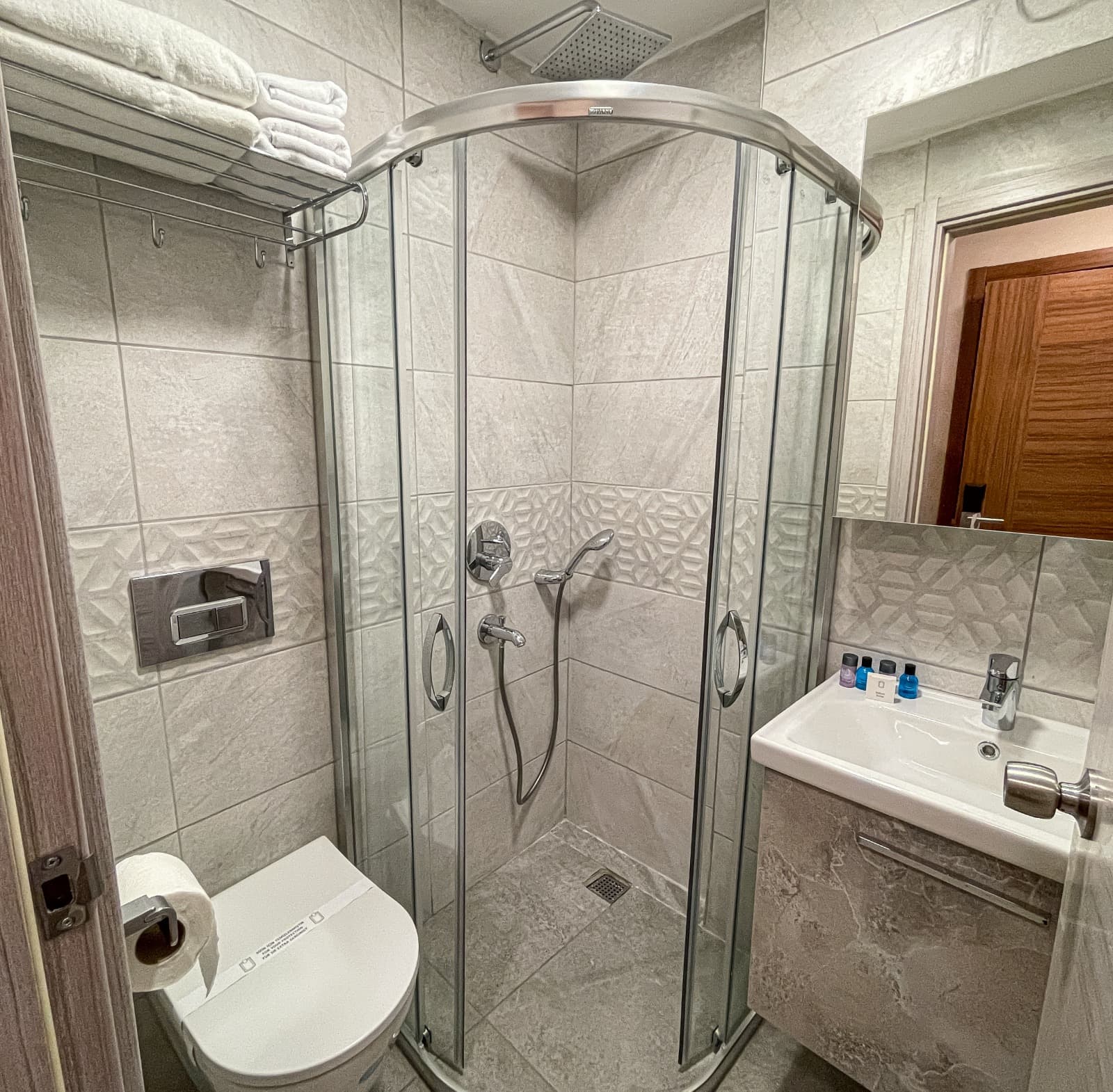 Levant Hotel & Aparts -19