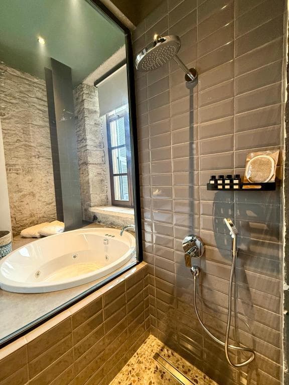 Lecole Hotel By Cityloft Adults +12-24