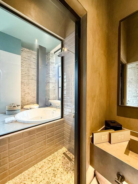 Lecole Hotel By Cityloft Adults +12-25