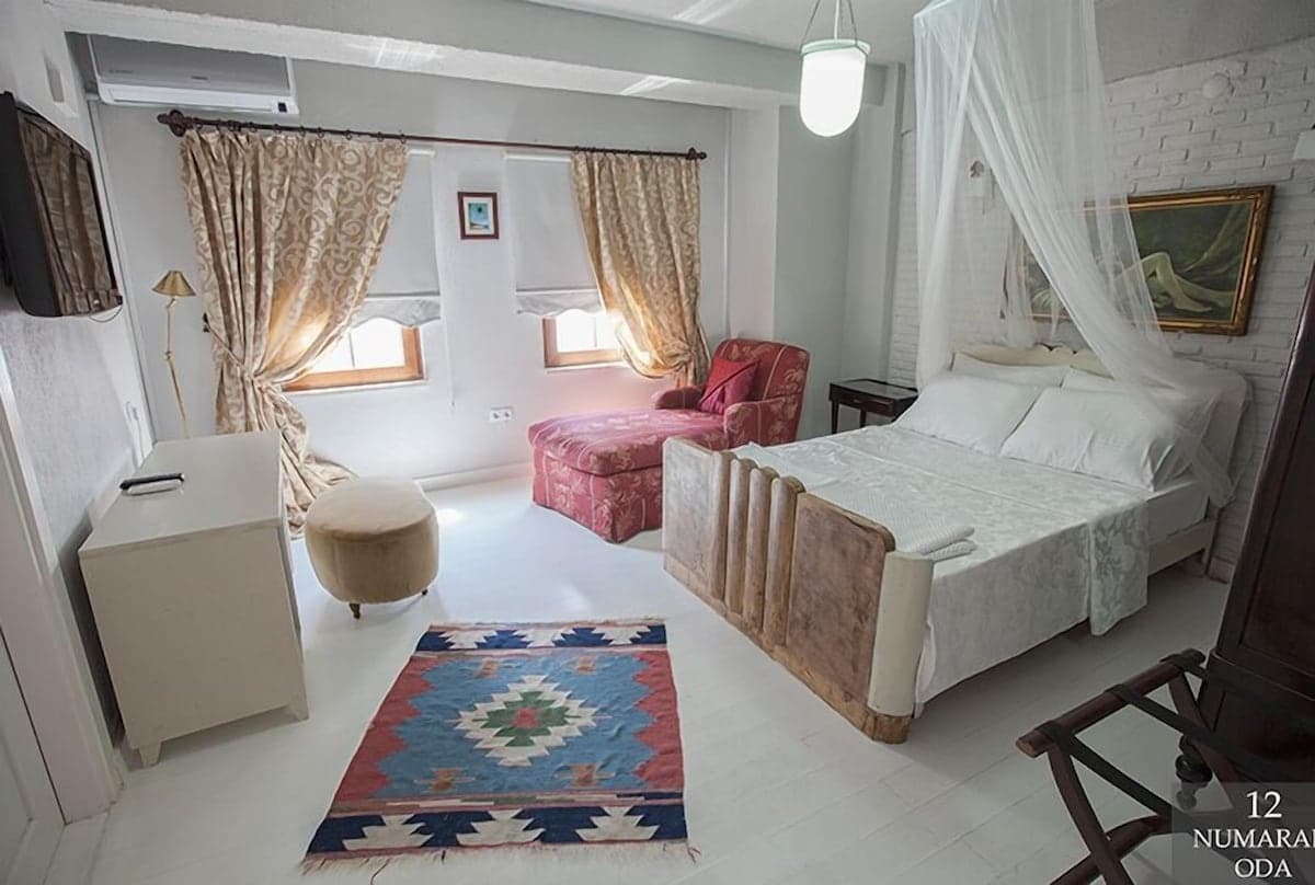 İola Otel-19