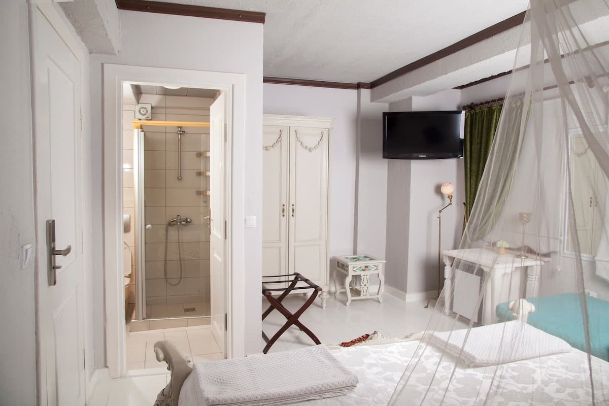 İola Otel-18
