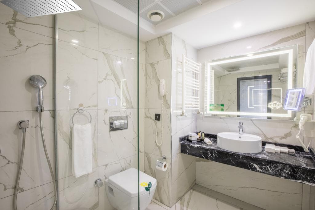 Karpalas City Hotel & Spa-85