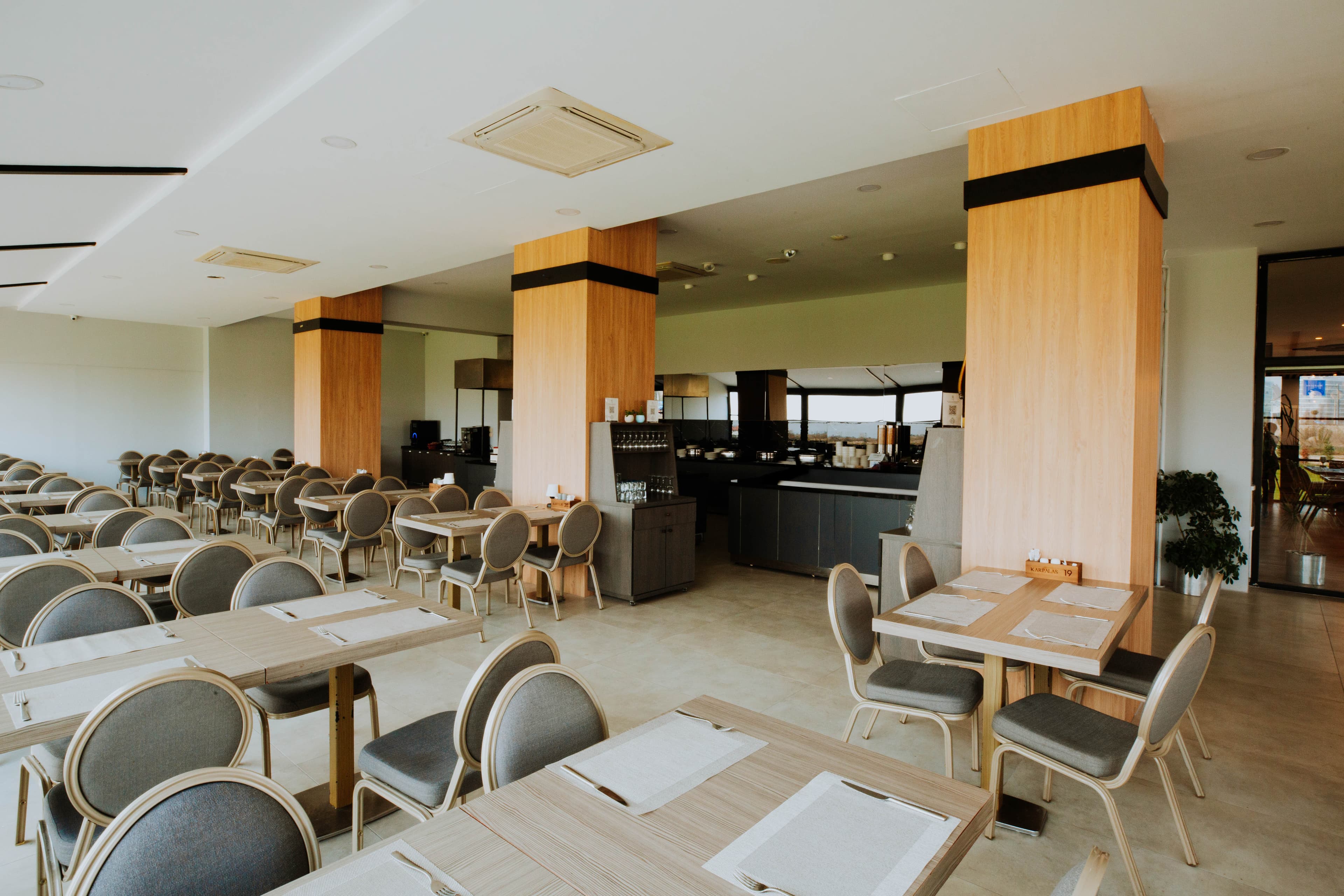 Karpalas City Hotel & Spa-15