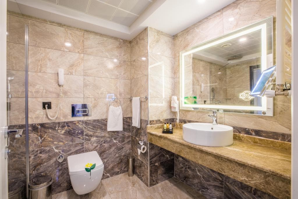 Karpalas City Hotel & Spa-86