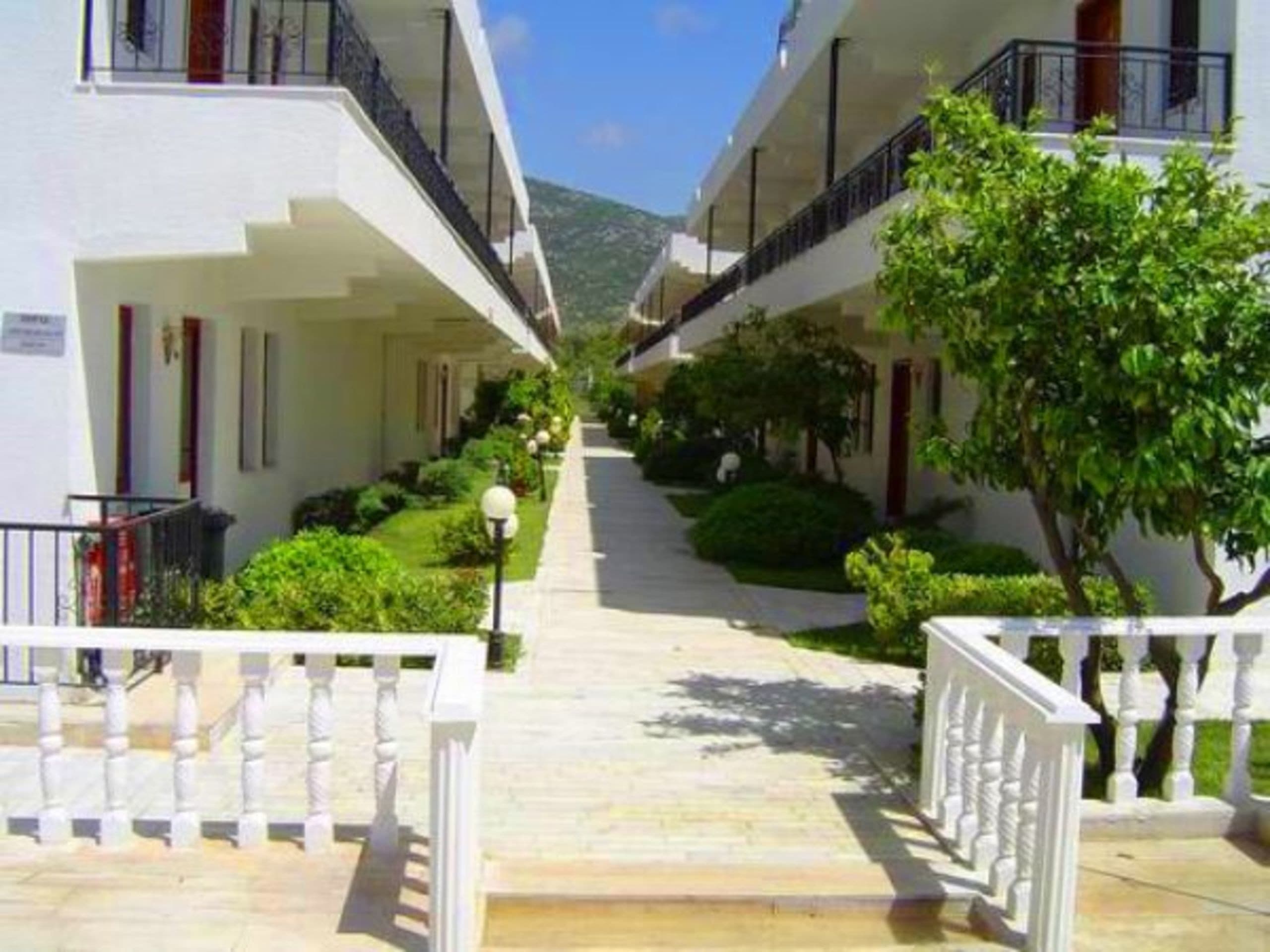 The Palm Club Apart Hotel-12