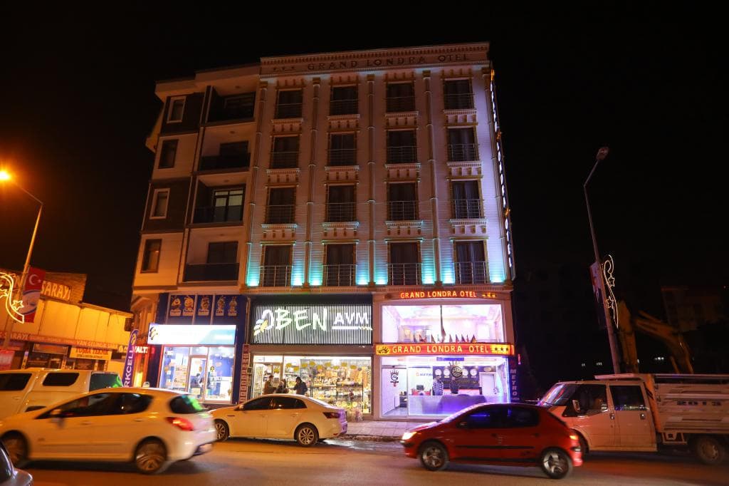 Grand Londra Otel-0