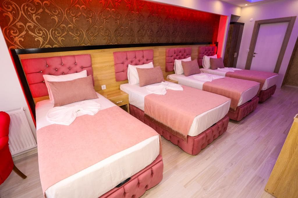 Grand Londra Otel-12