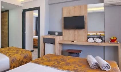 Clover Magic Park Side Hotel-27