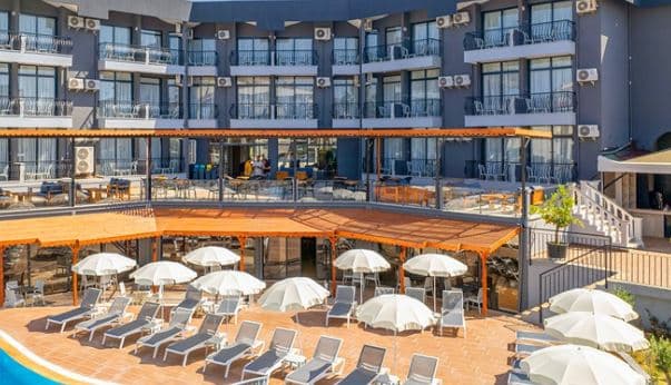 Clover Magic Park Side Hotel-5