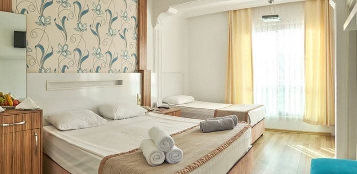 Clover Magic Park Side Hotel-22