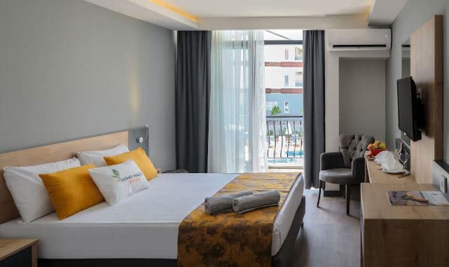 Clover Magic Park Side Hotel-1