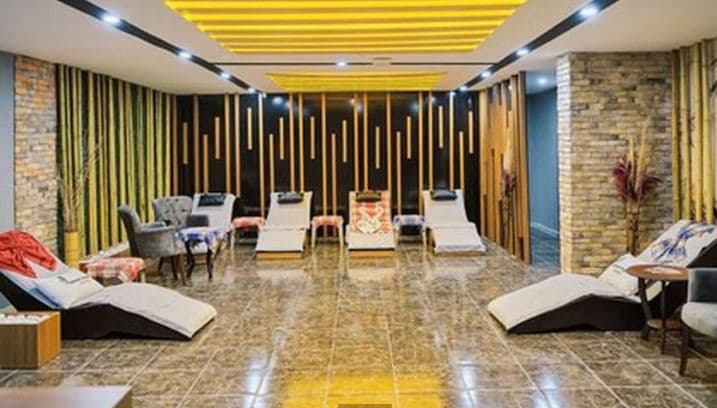 Clover Magic Park Side Hotel-4