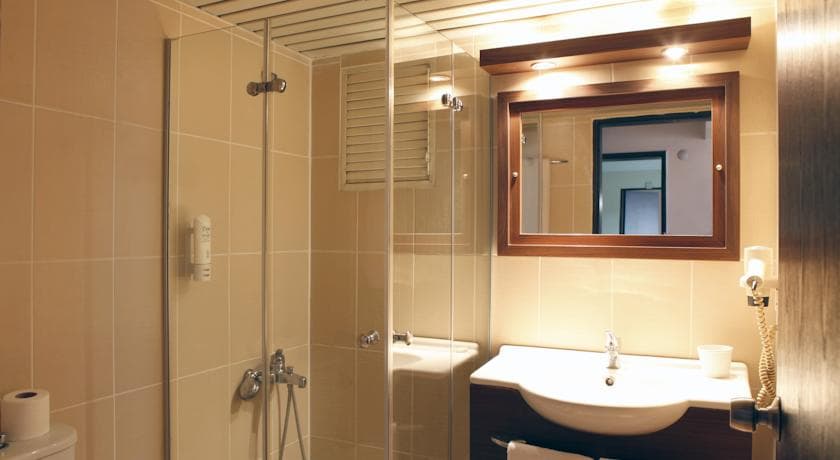Üstün Otel Alsancak-17