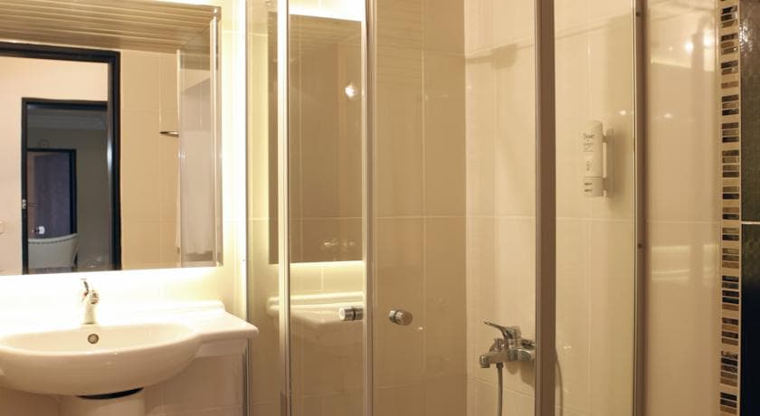 Üstün Otel Alsancak-18