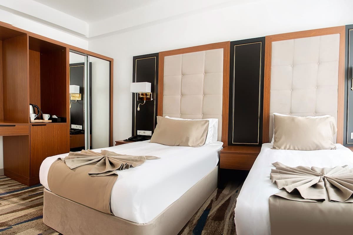 Shelter Inn Hotel & Spa-25