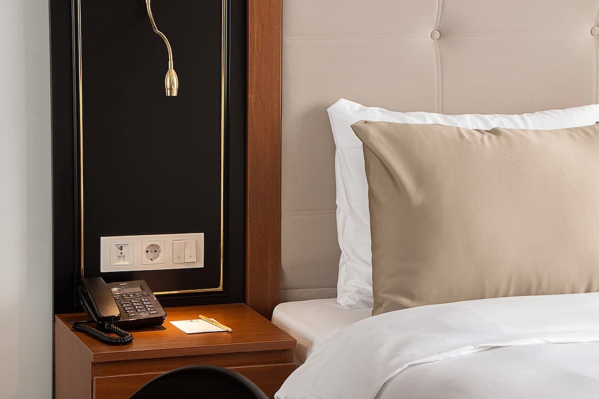 Shelter Inn Hotel & Spa-10