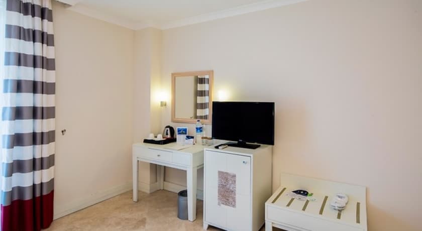 Crystal Boutique Beach Comfort Collection-43